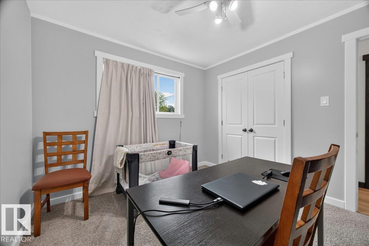 4229 49 ST - 16