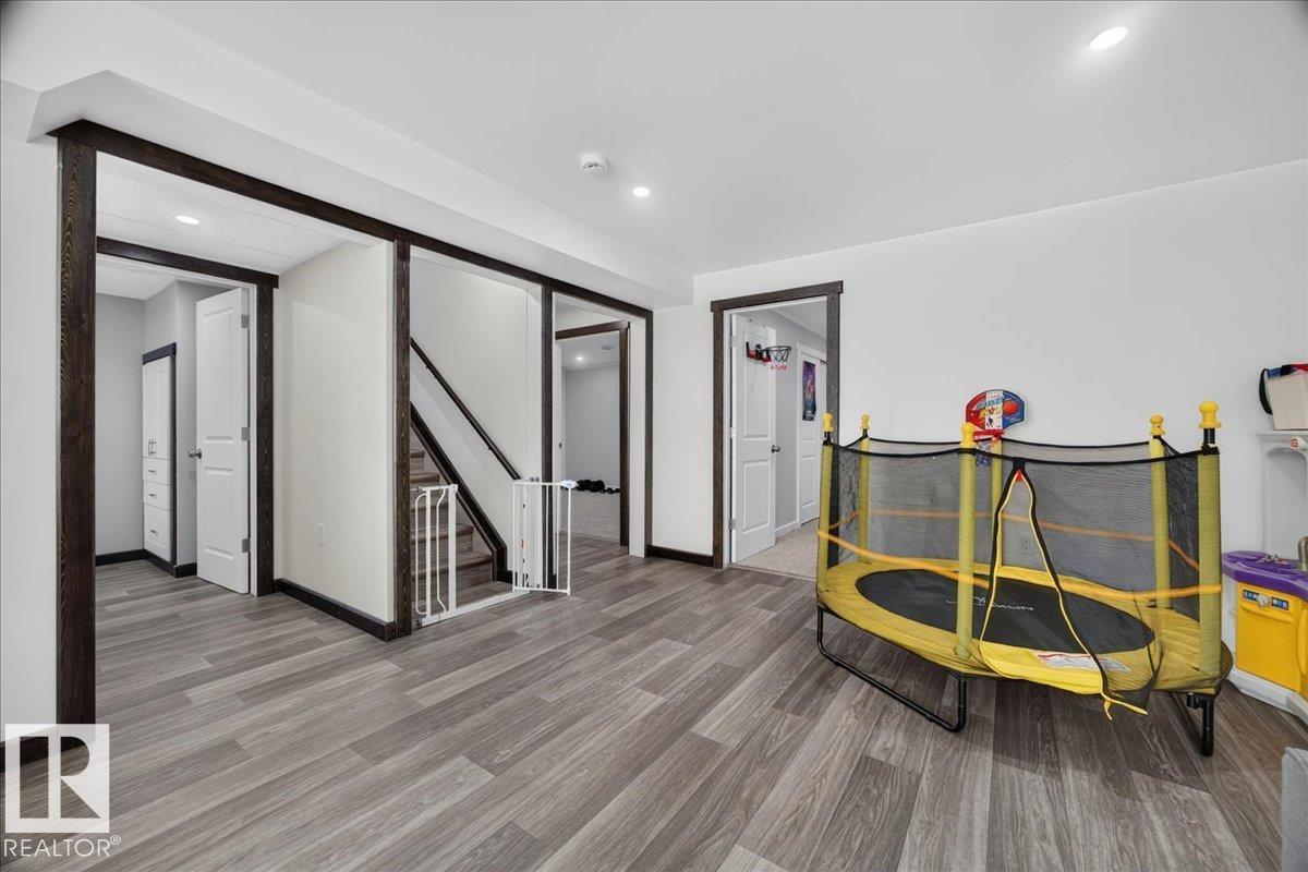 4229 49 ST - 21