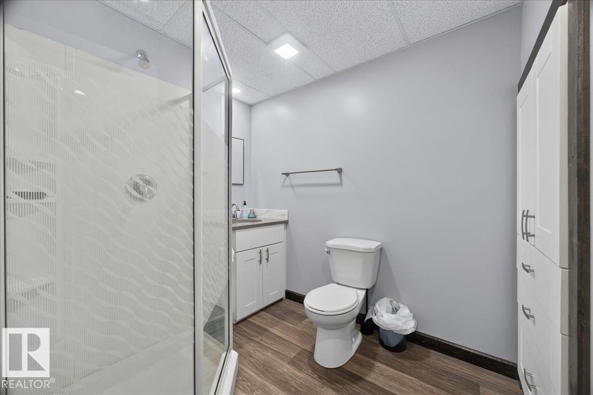 4229 49 ST - 28