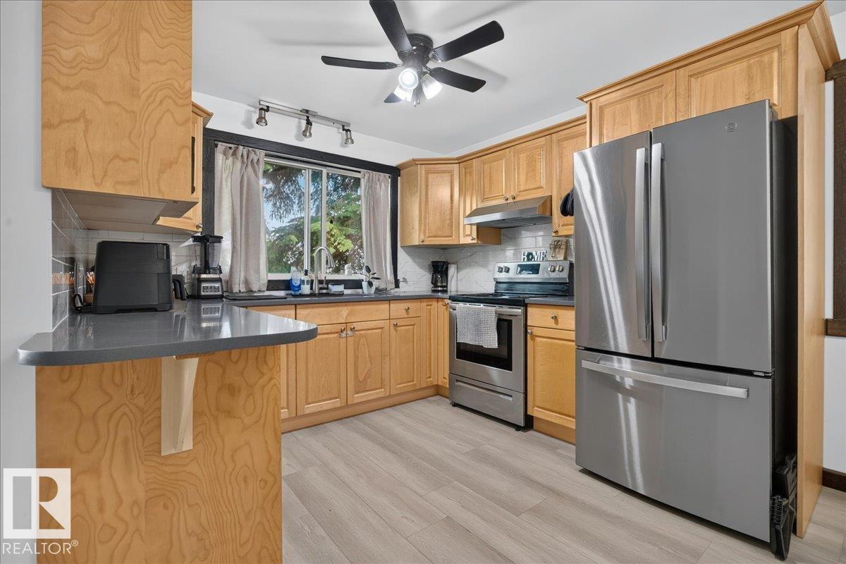 4229 49 ST - 3