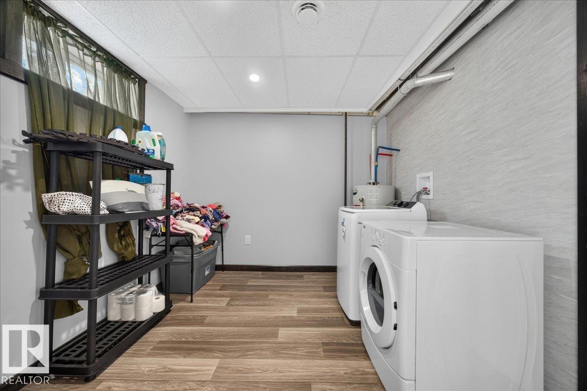 4229 49 ST - 34
