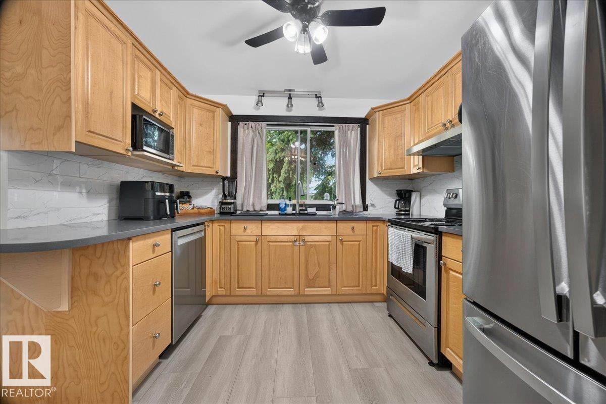 4229 49 ST - 4