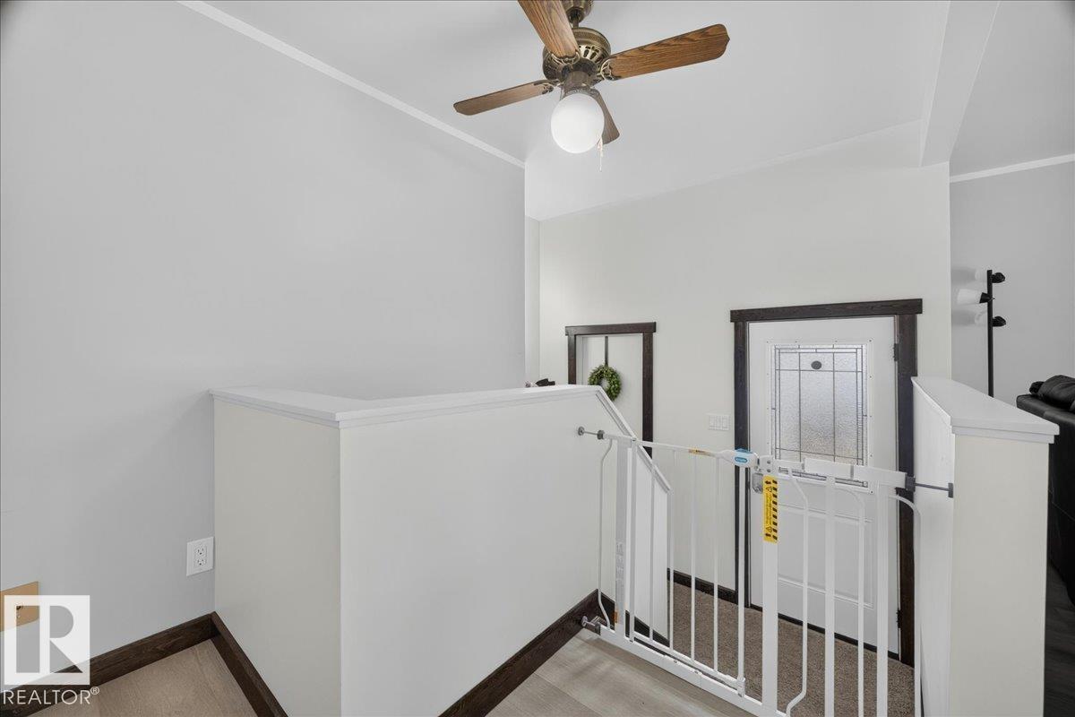 4229 49 ST - 8