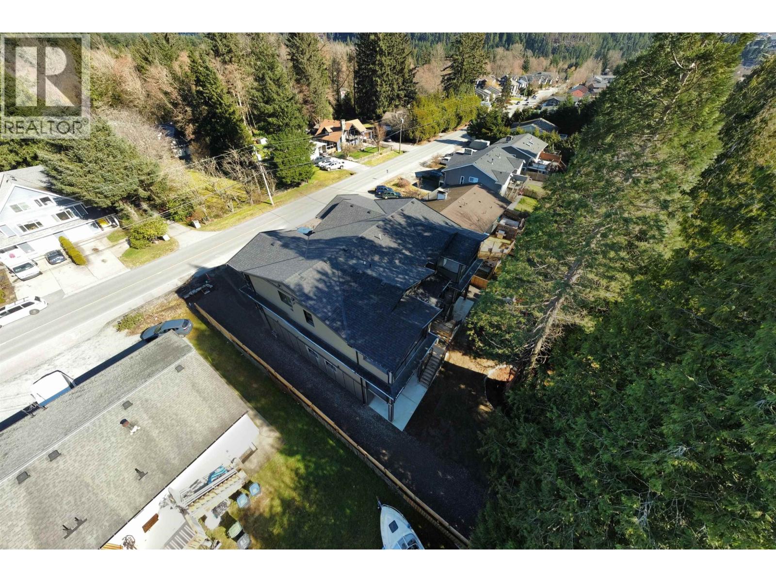 1352 JUDD ROAD, Squamish