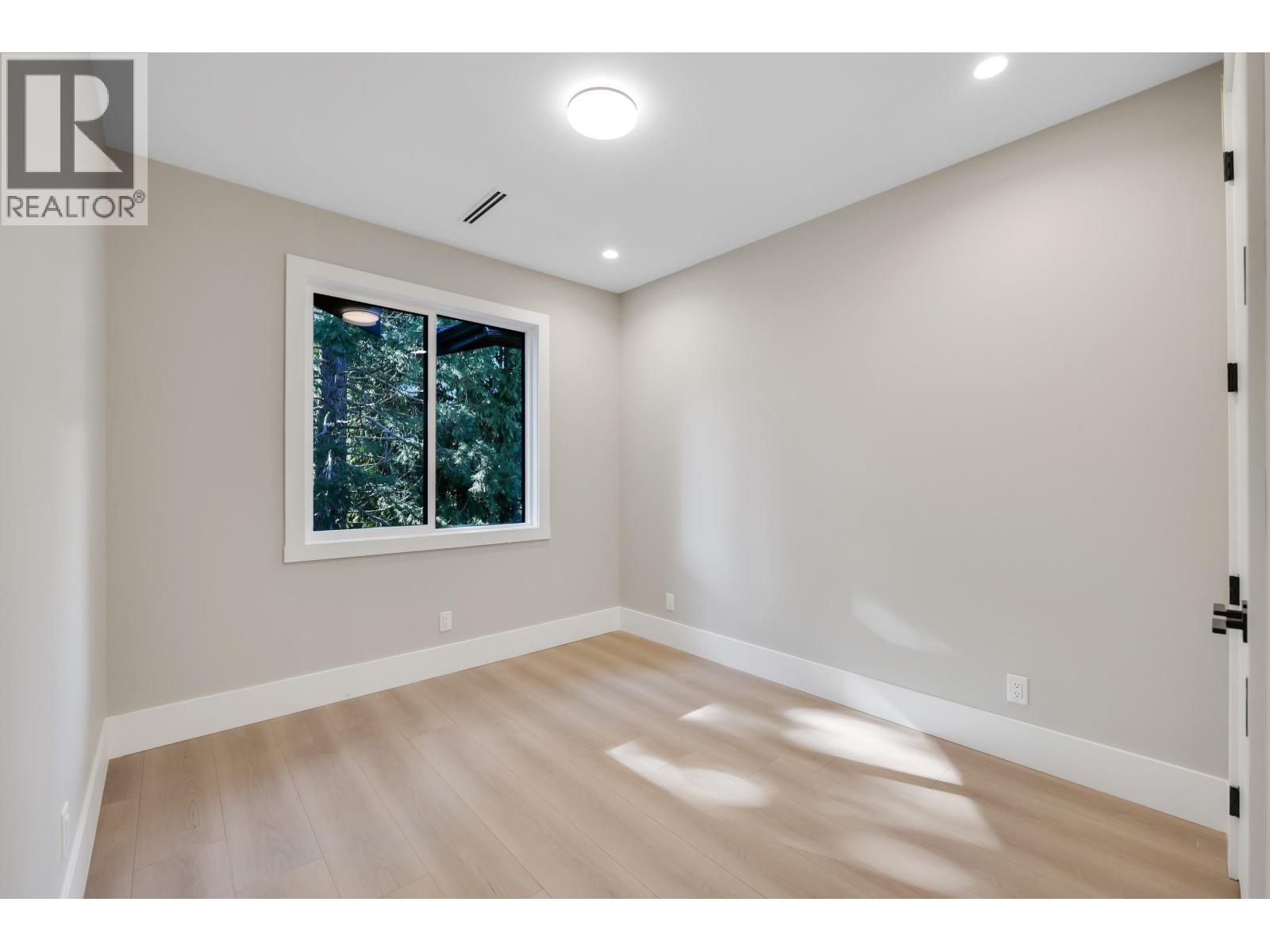 1352 JUDD ROAD, Squamish