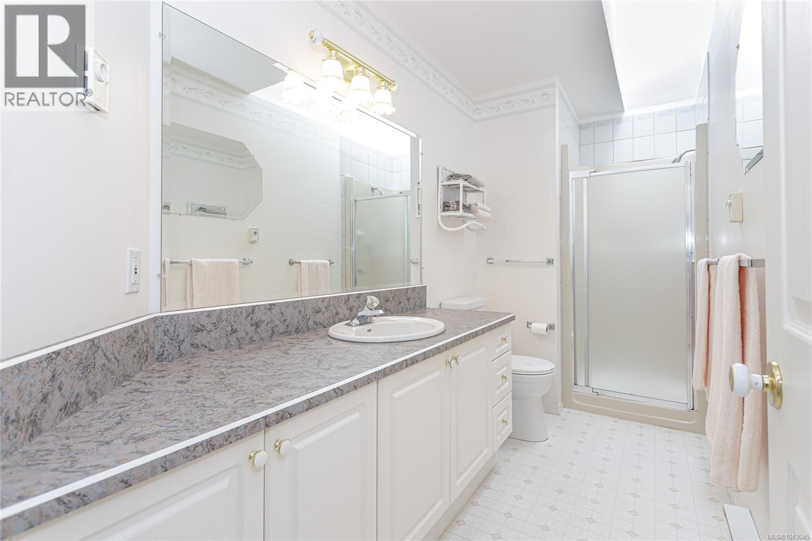 1685 Gerald St, Nanoose Bay