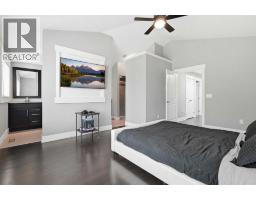 314 30 Avenue NE - photo 17