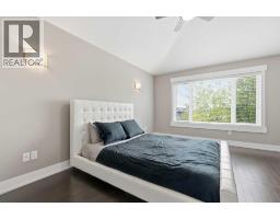 314 30 Avenue NE - photo 16