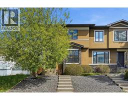 314 30 Avenue NE - photo 1