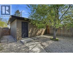 314 30 Avenue NE - photo 37