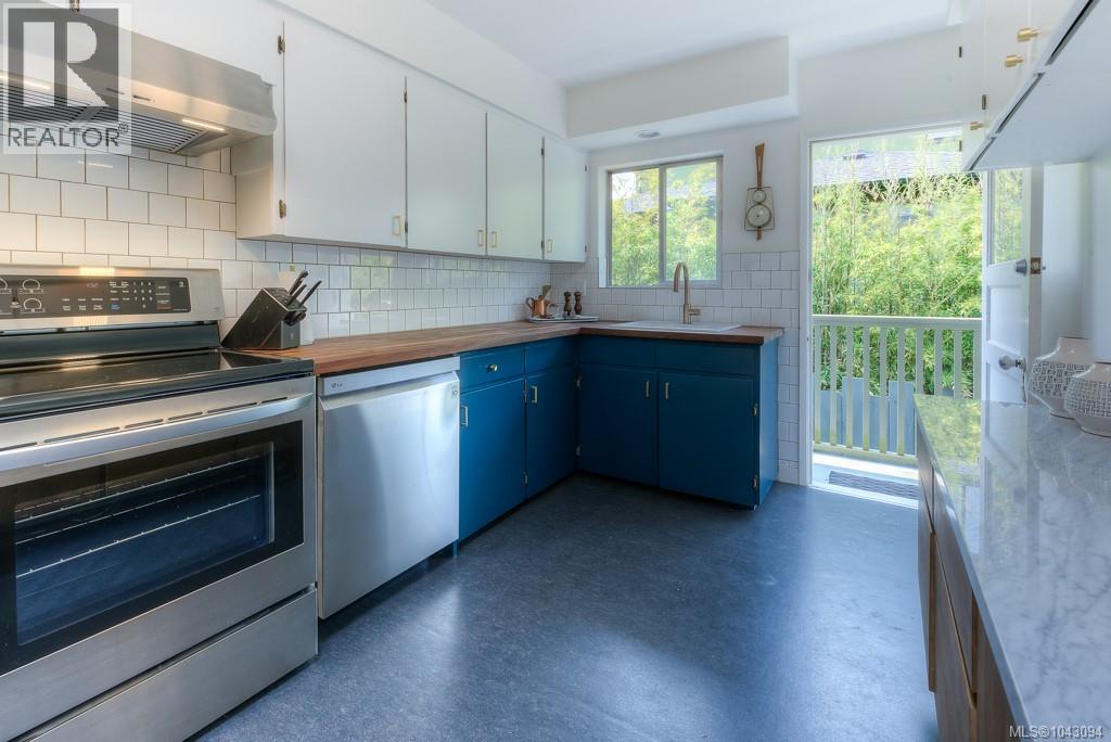  2663-2665 Dalhousie Street, Oak Bay
