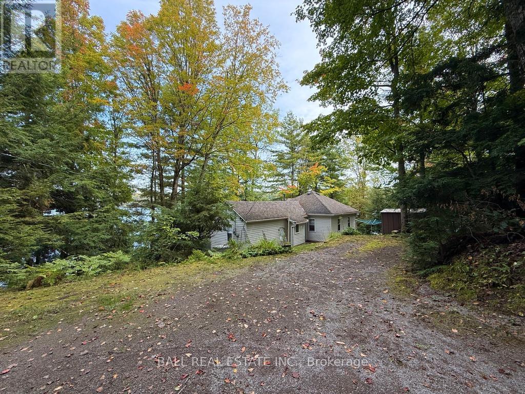 551 RENWICK ROAD - 15