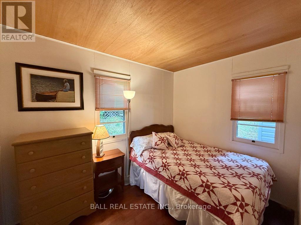 551 RENWICK ROAD - 23