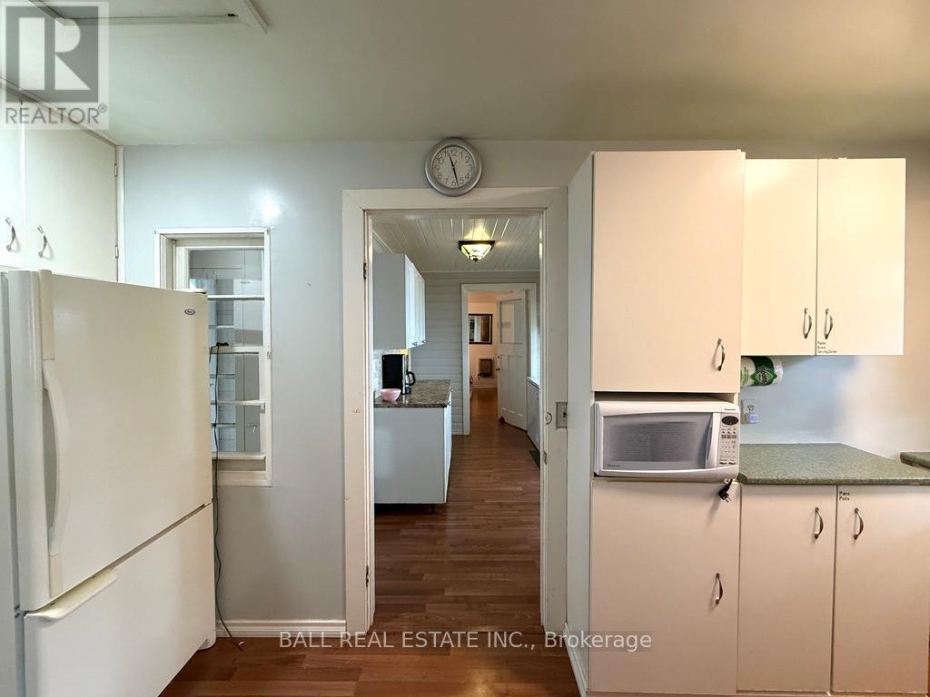 551 RENWICK ROAD - 20