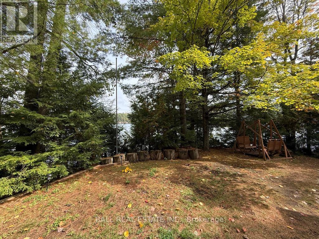 551 RENWICK ROAD - 33
