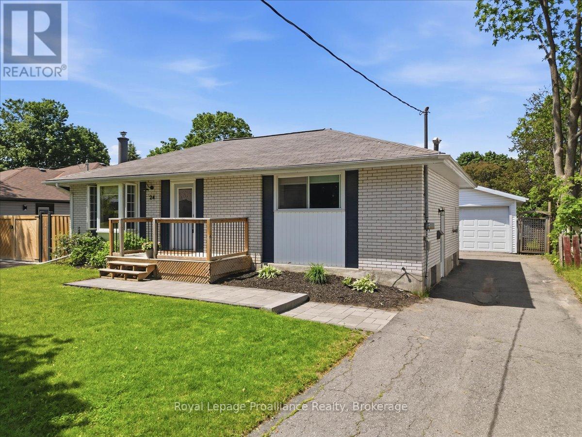 24 HARVEST CRESCENT - 1