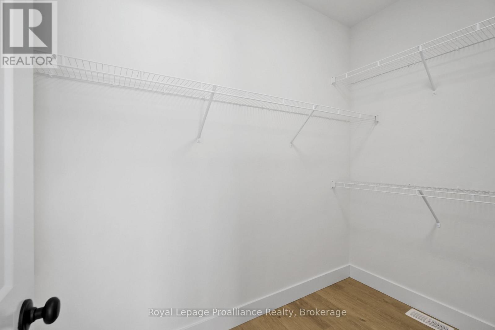 2 MERRIMAN COURT - 25