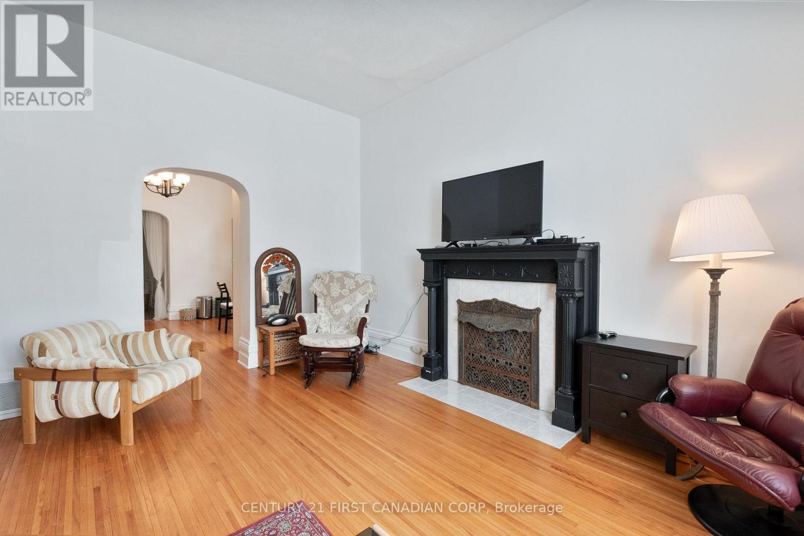 578 WATERLOO STREET - 7