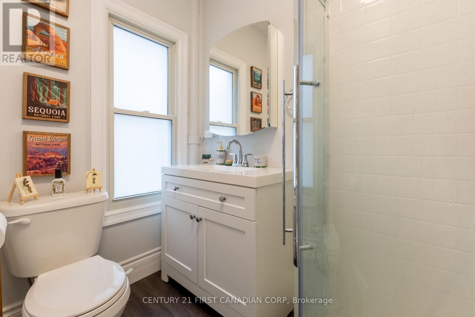 578 WATERLOO STREET - 26