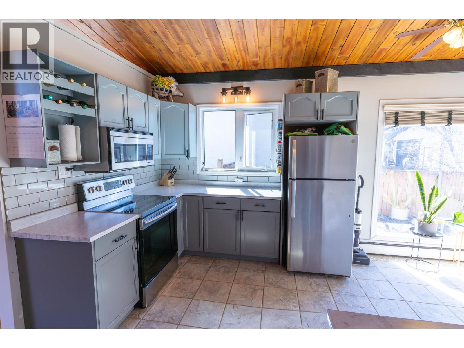 11404 95A STREET - 11
