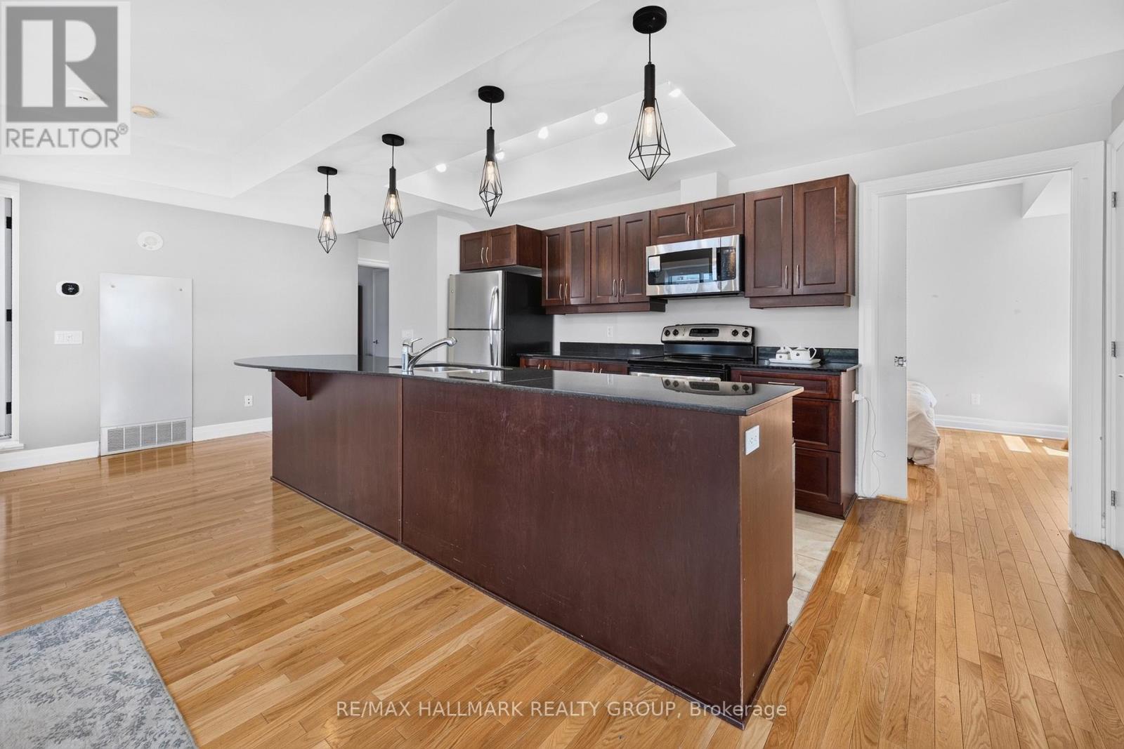 909 – 245 KENT STREET, Ottawa. Luxury613. By Peter Sagos - Image 14