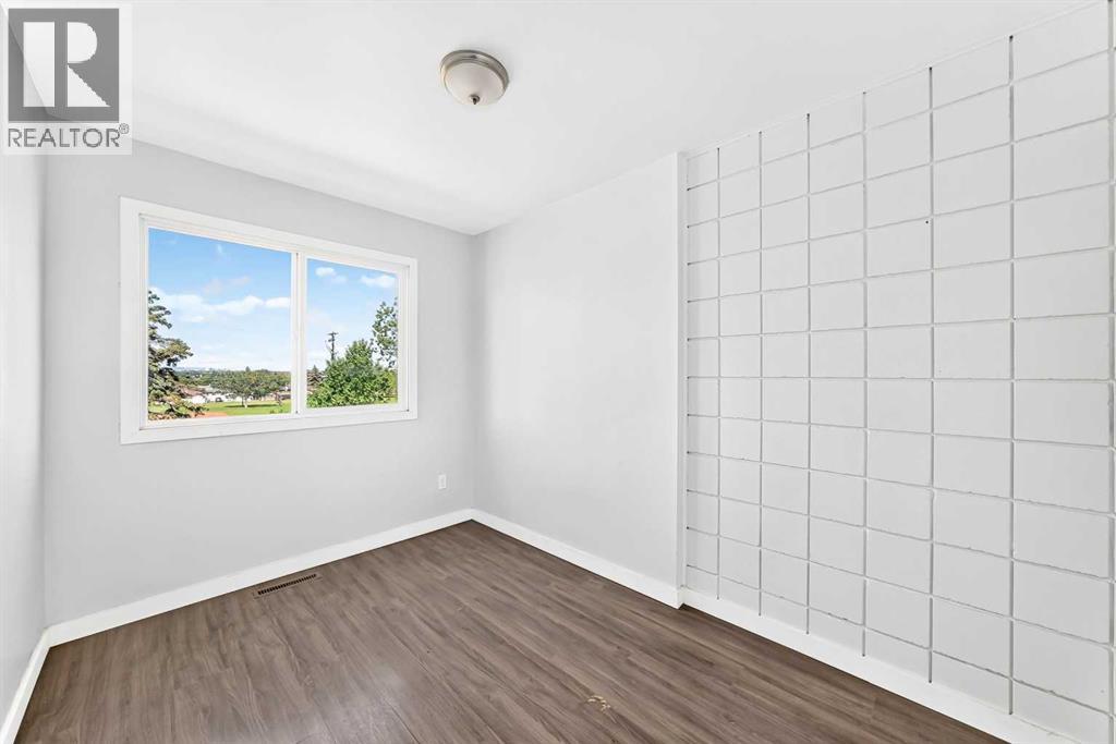 #140 2211 19 Street NE - 11