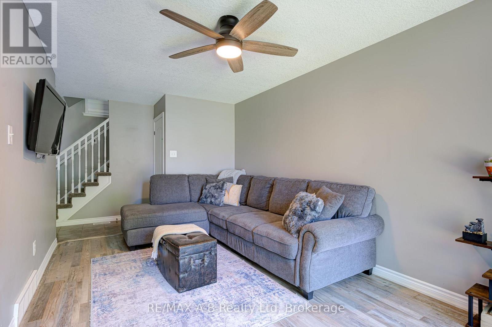 280 RAILWAY AVENUE - 20