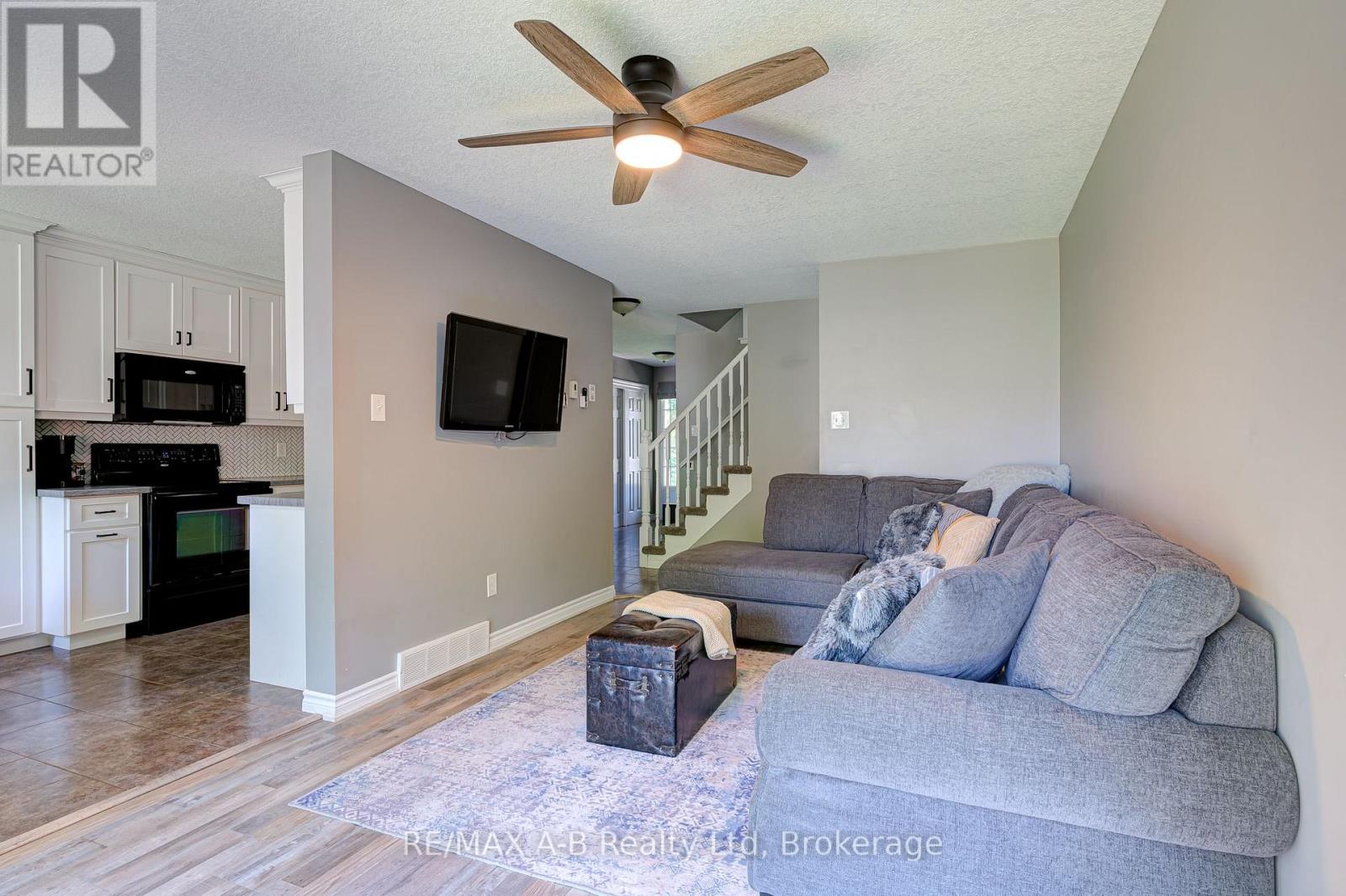 280 RAILWAY AVENUE - 21