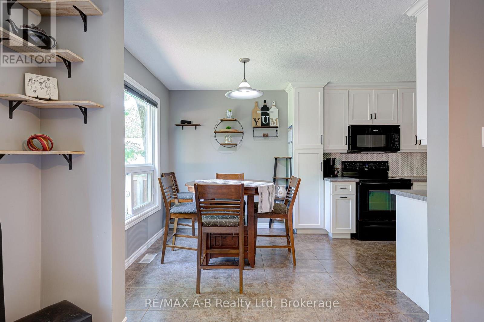 280 RAILWAY AVENUE - 26