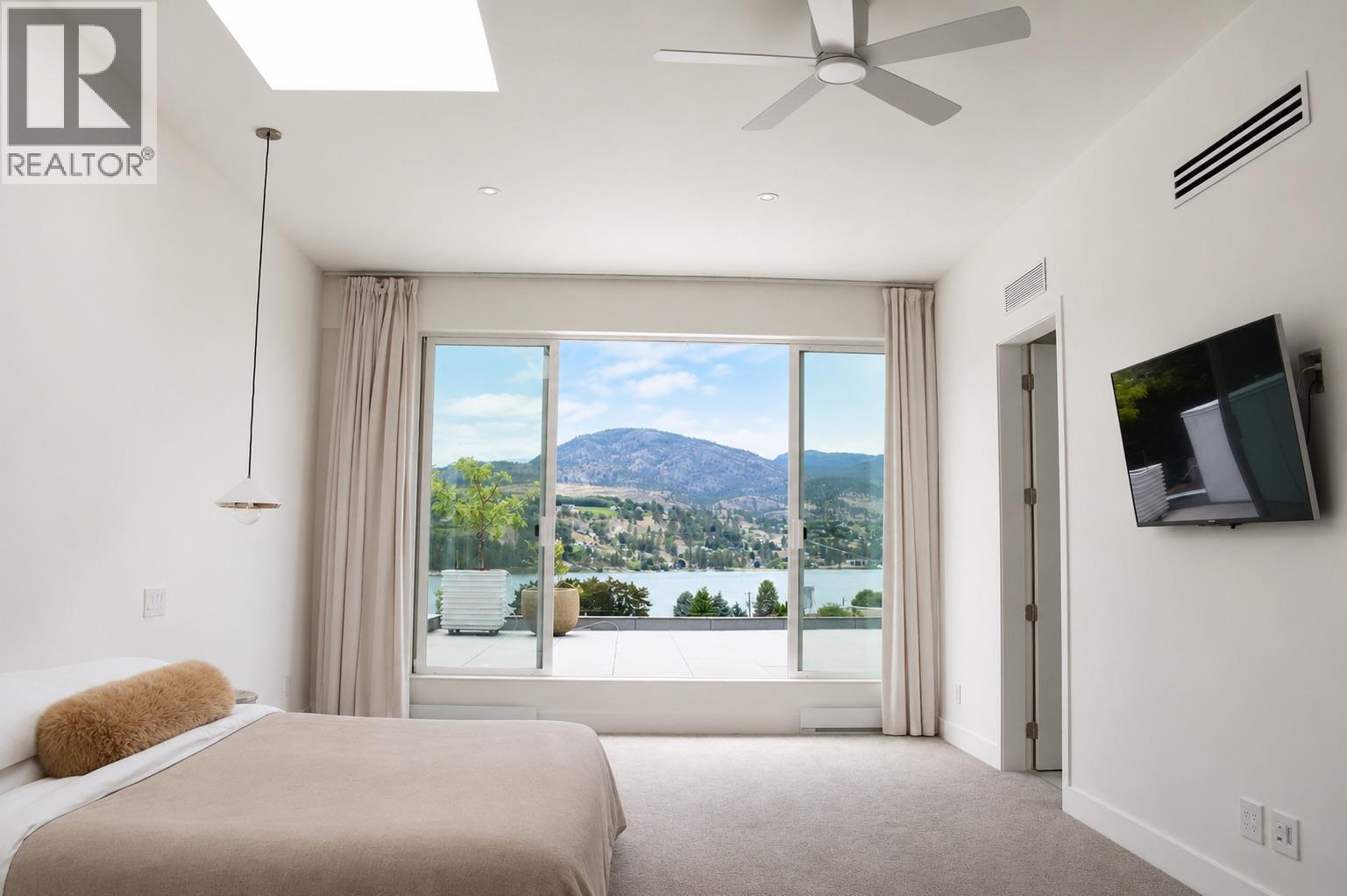 319 Carmel Crescent - 35