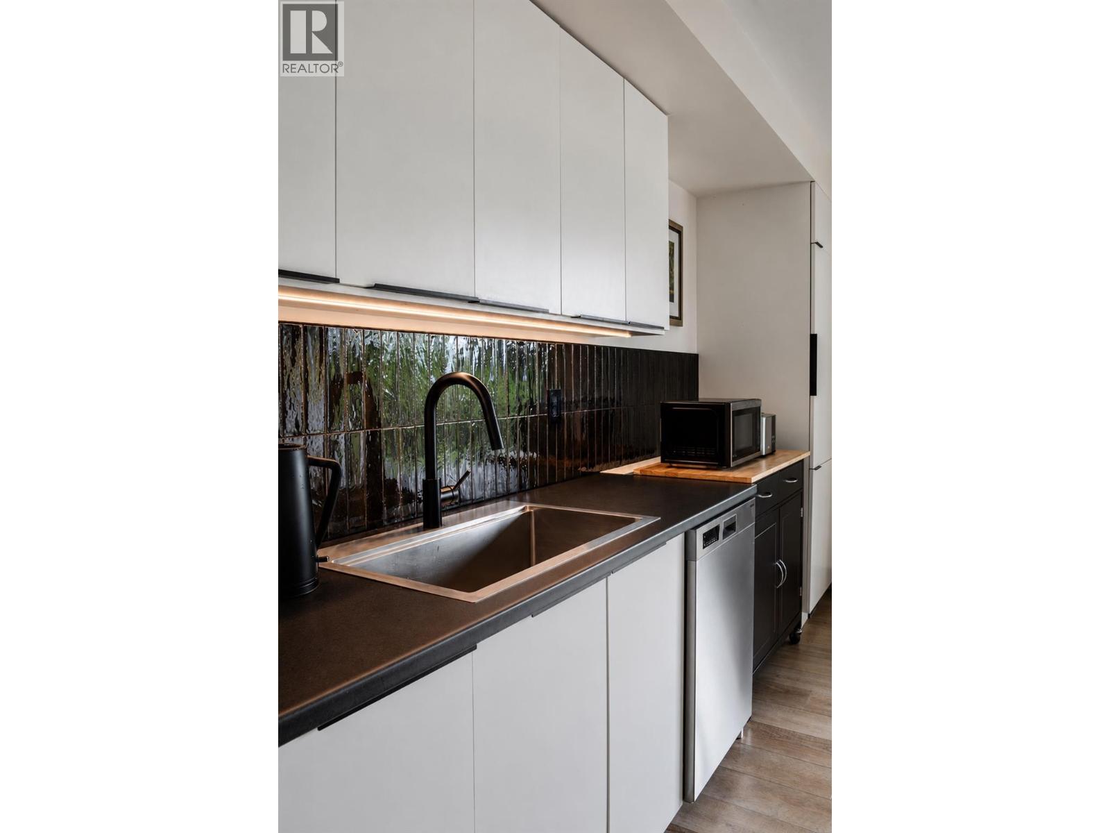 319 Carmel Crescent - 8
