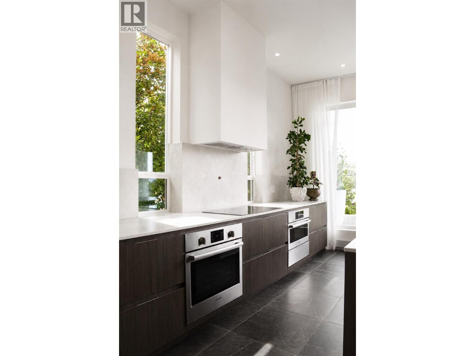 319 Carmel Crescent - 21