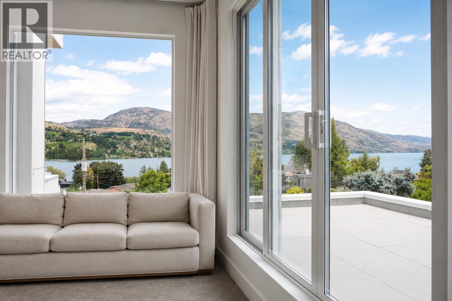 319 Carmel Crescent - 32