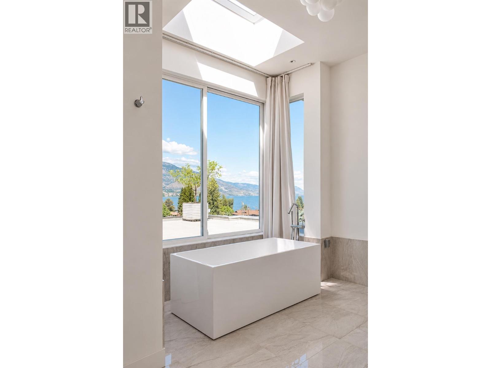 319 Carmel Crescent - 38