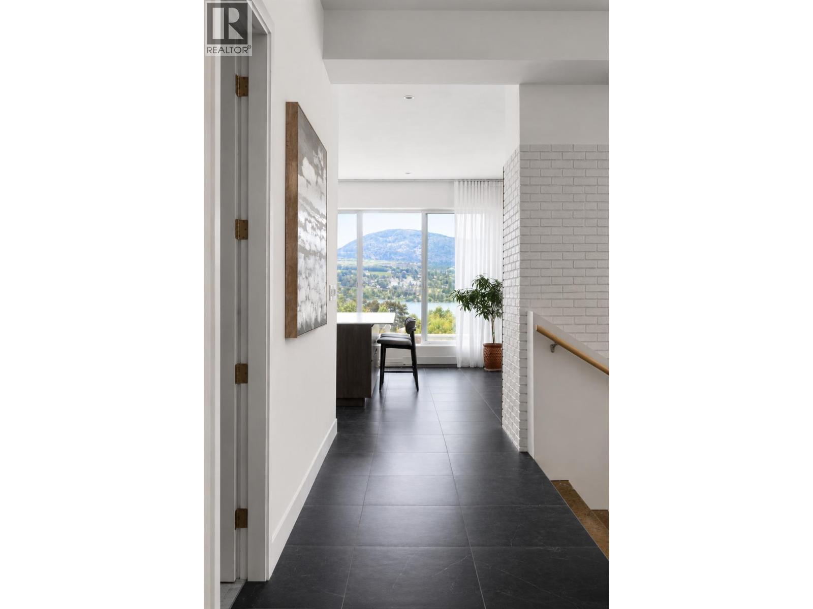 319 Carmel Crescent - 17