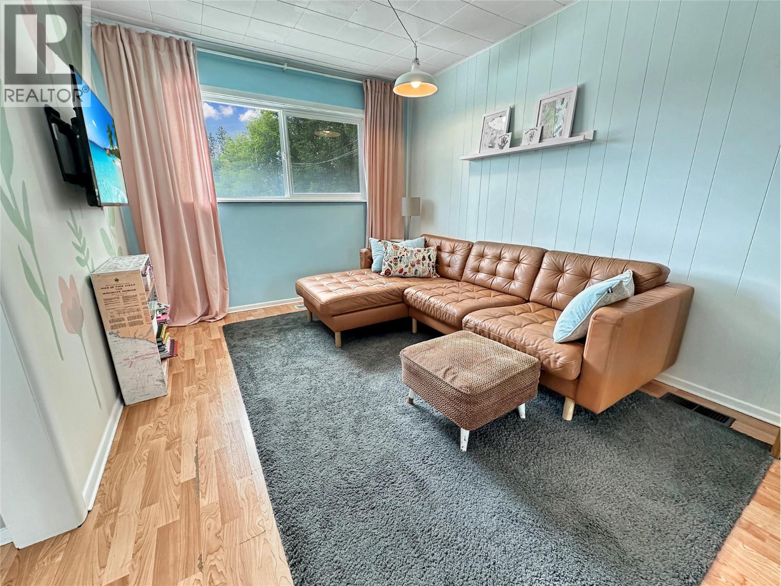 456 Mayne Avenue - 11