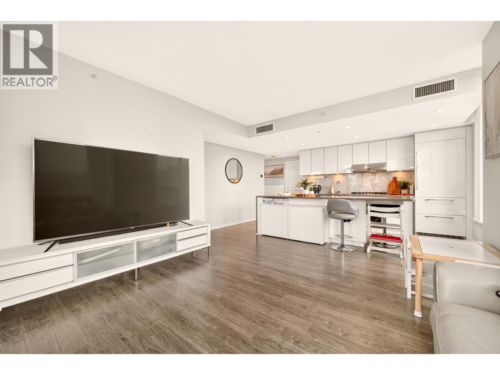 2 Bed, 2 Bath Apartment for Sale in Burnaby – 607 5883 BARKER AVENUE, Burnaby – MLS# R3145603 - Image 5