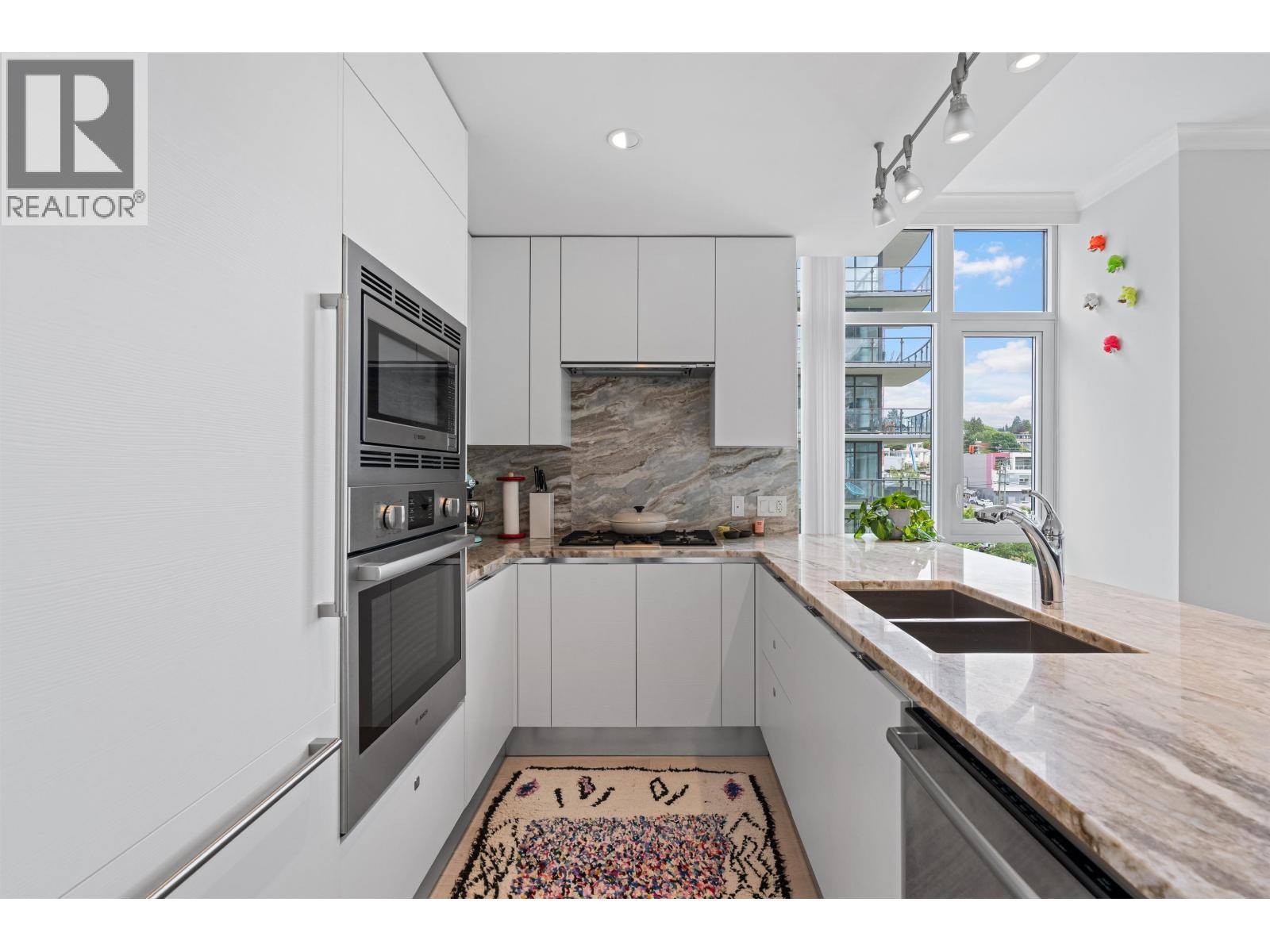 609 185 VICTORY SHIP WAY, North Vancouver