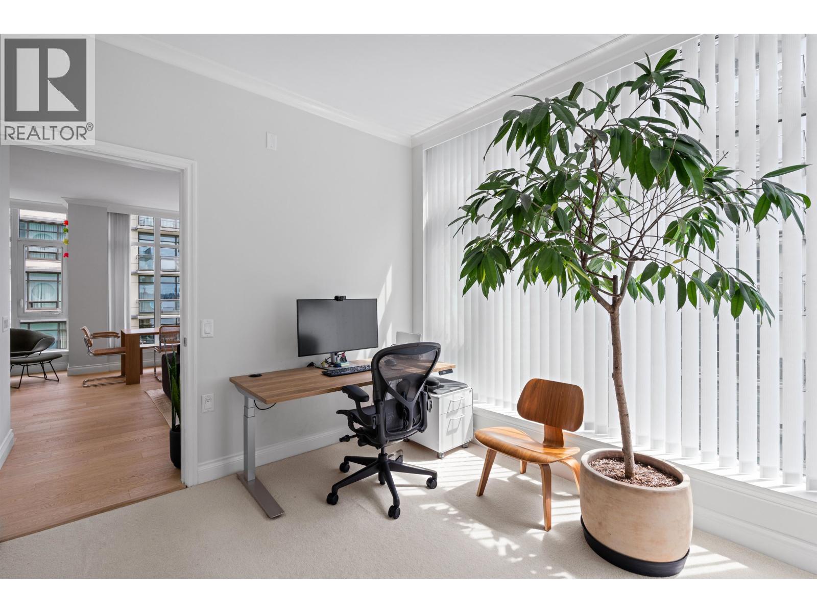 609 185 VICTORY SHIP WAY, North Vancouver