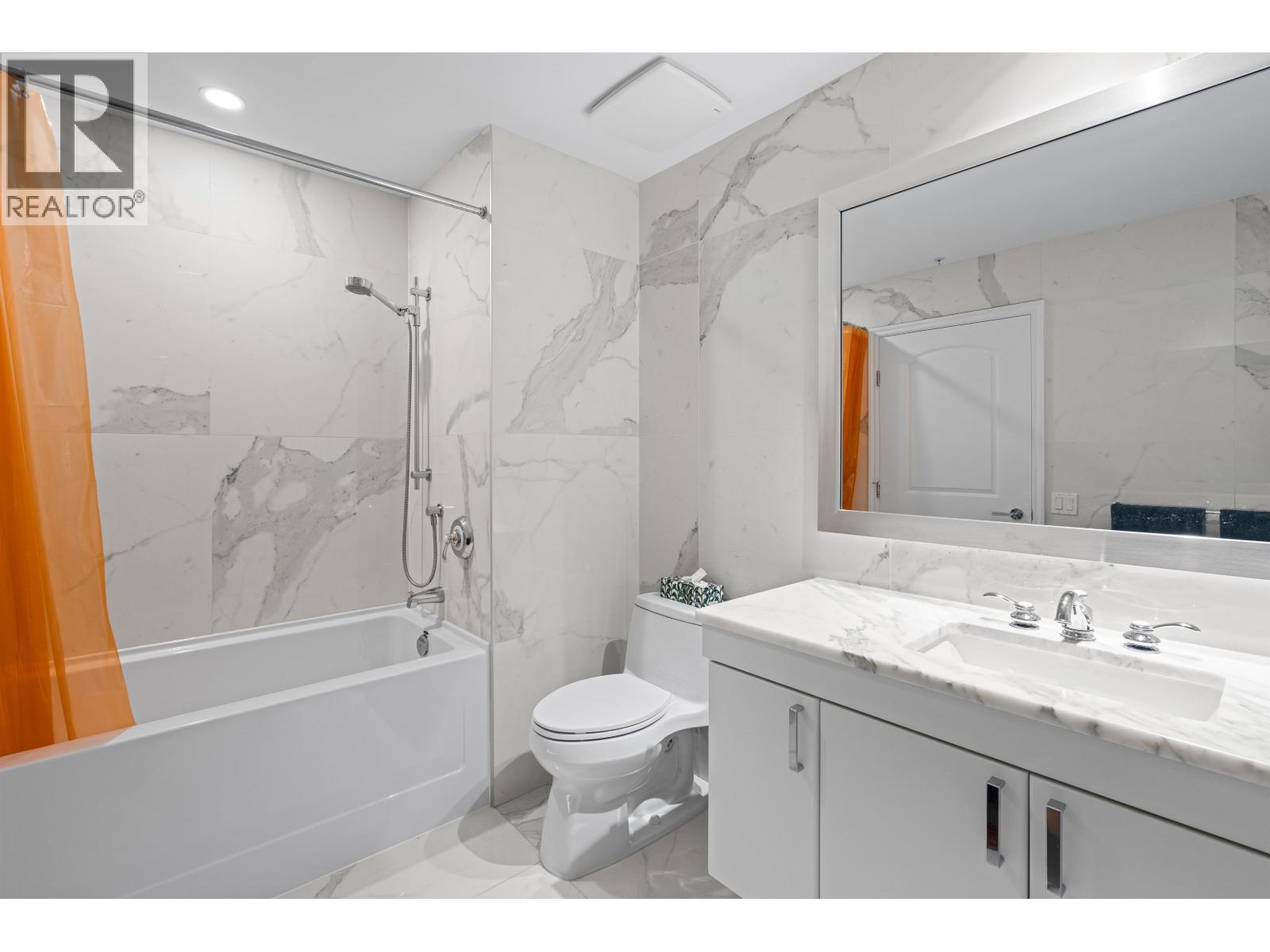 609 185 VICTORY SHIP WAY, North Vancouver