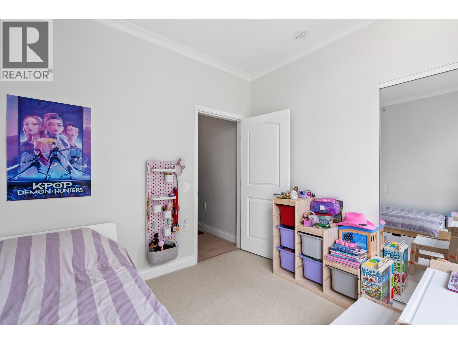 609 185 VICTORY SHIP WAY, North Vancouver