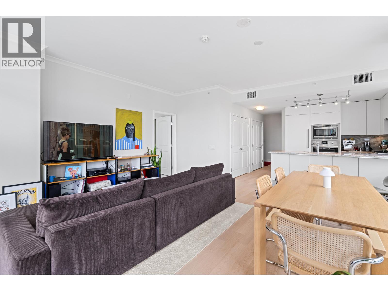 609 185 VICTORY SHIP WAY, North Vancouver