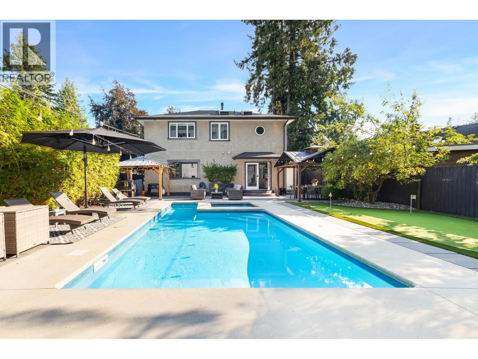 1018 W 19TH STREET, North Vancouver