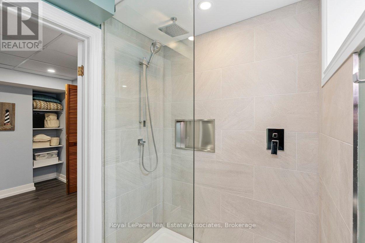 206 ELIZABETH STREET S - 33