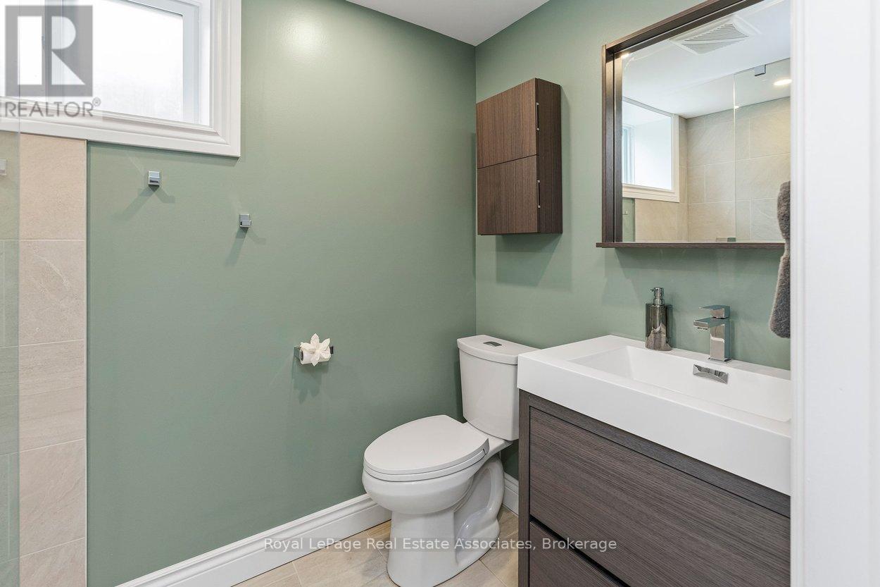 206 ELIZABETH STREET S - 32