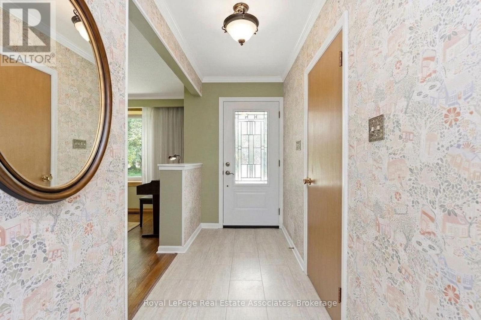 206 ELIZABETH STREET S - 5