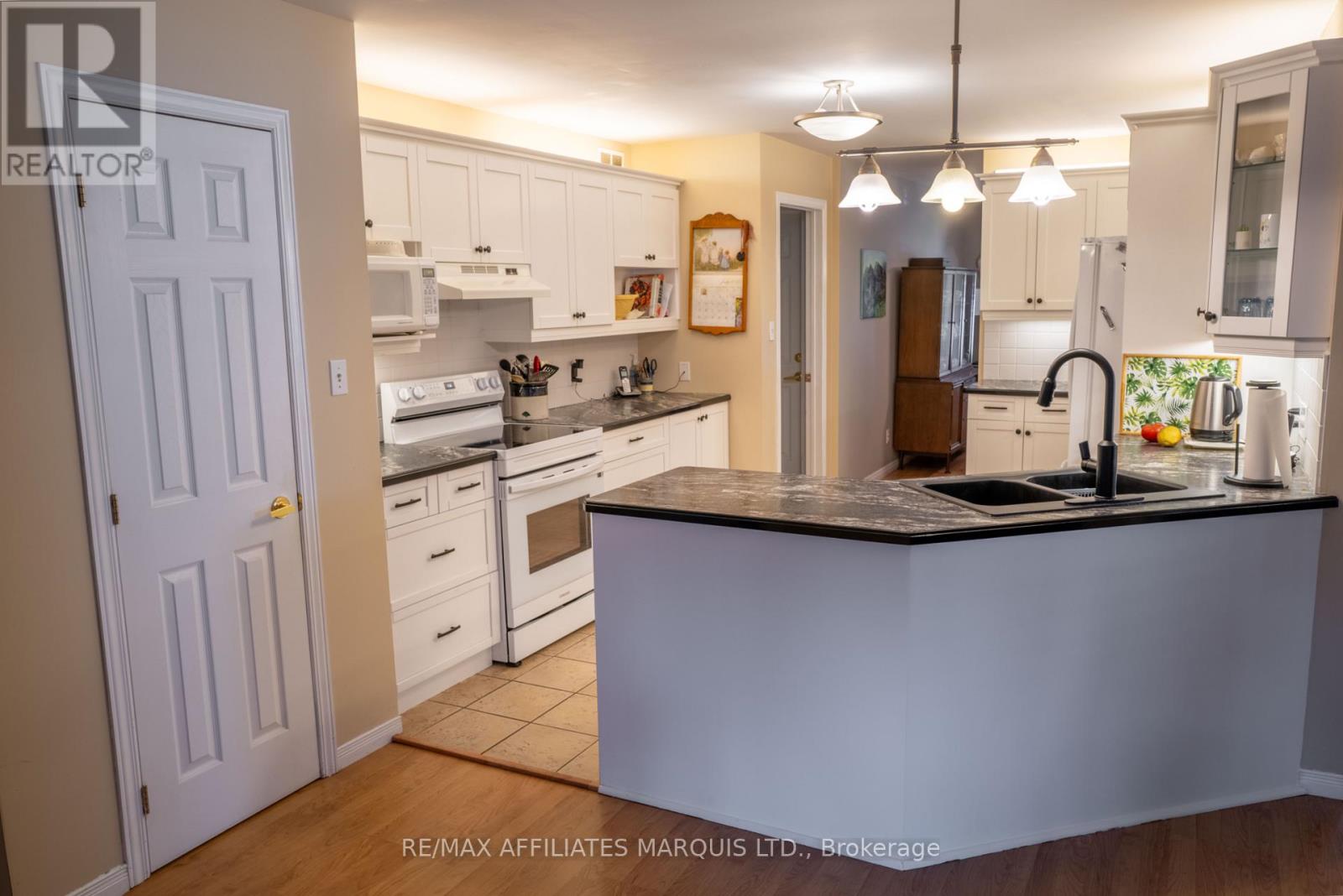 1274 DAPRAT AVENUE - 10