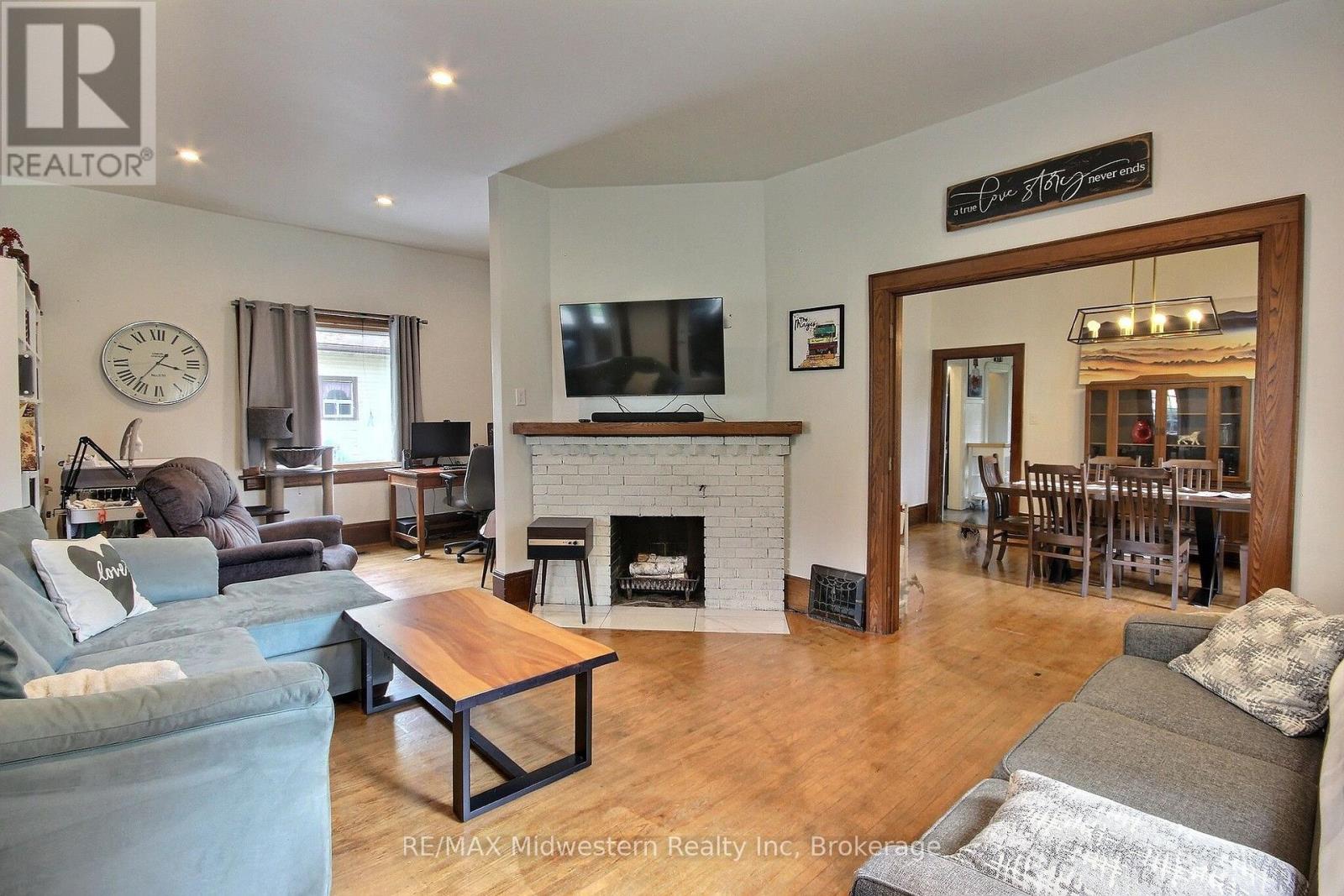 206 UNION STREET E - 7