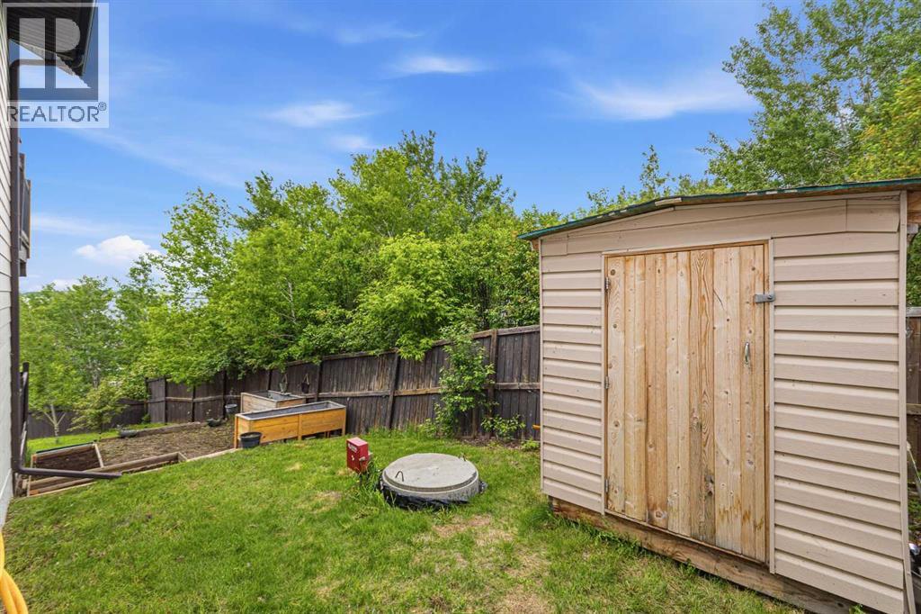 102 Hill Avenue - 40