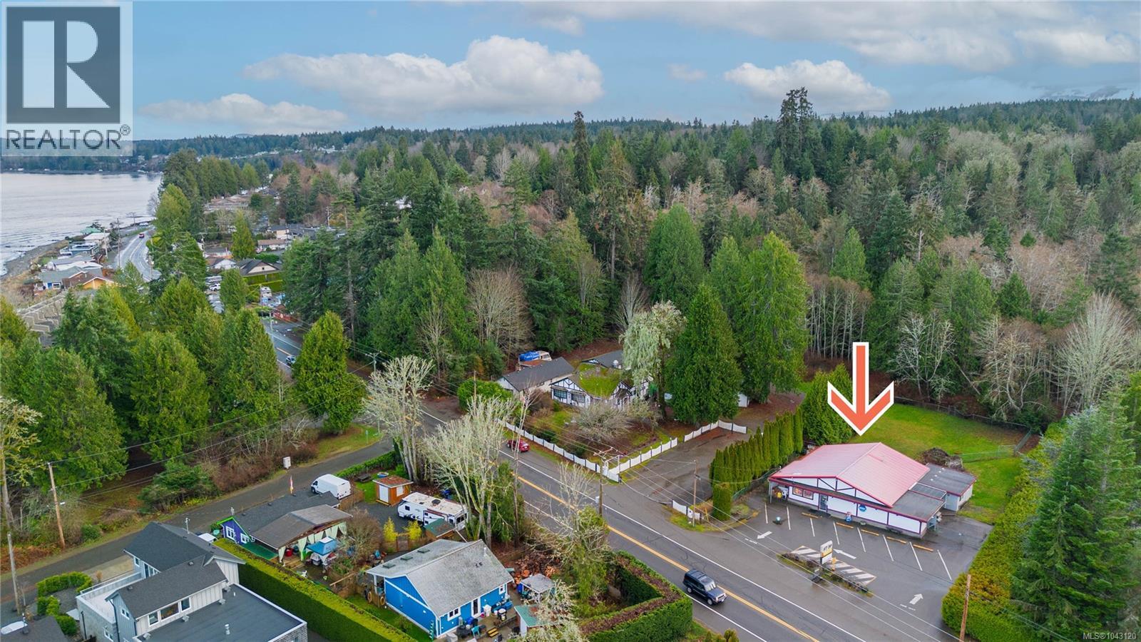 3346 Island Hwy W, Qualicum Beach — photo 2